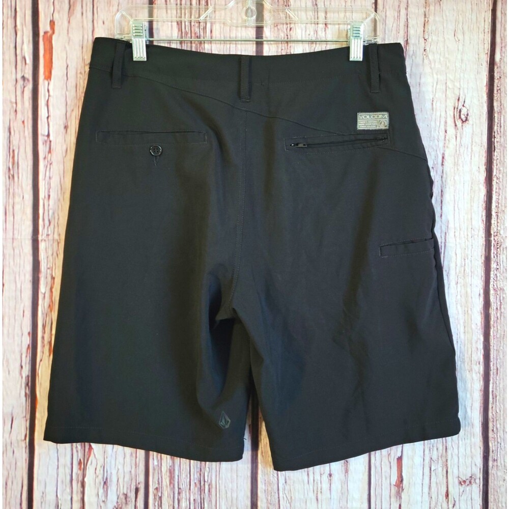 Volcom 32 Black Chino Shorts Flat Front Stretch Slash Pockets 10" Inseam Mens